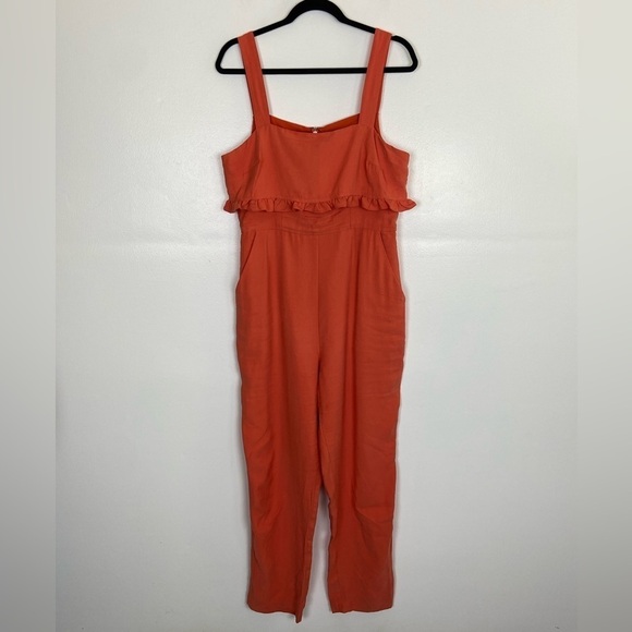 BCBGeneration Women’s Jumpsuit Size 10 Ruffle Pockets Color Orange Sleeveless - Picture 1 of 13